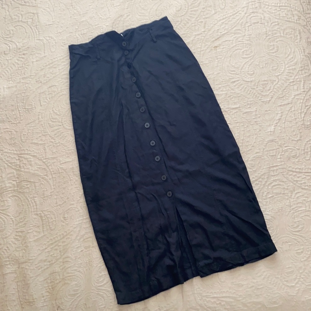 Black Button Front Midi Skirt (Urban Outfitters)!